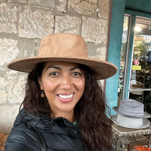 Meet your Posher, Ilusion - Picture 2 of 2